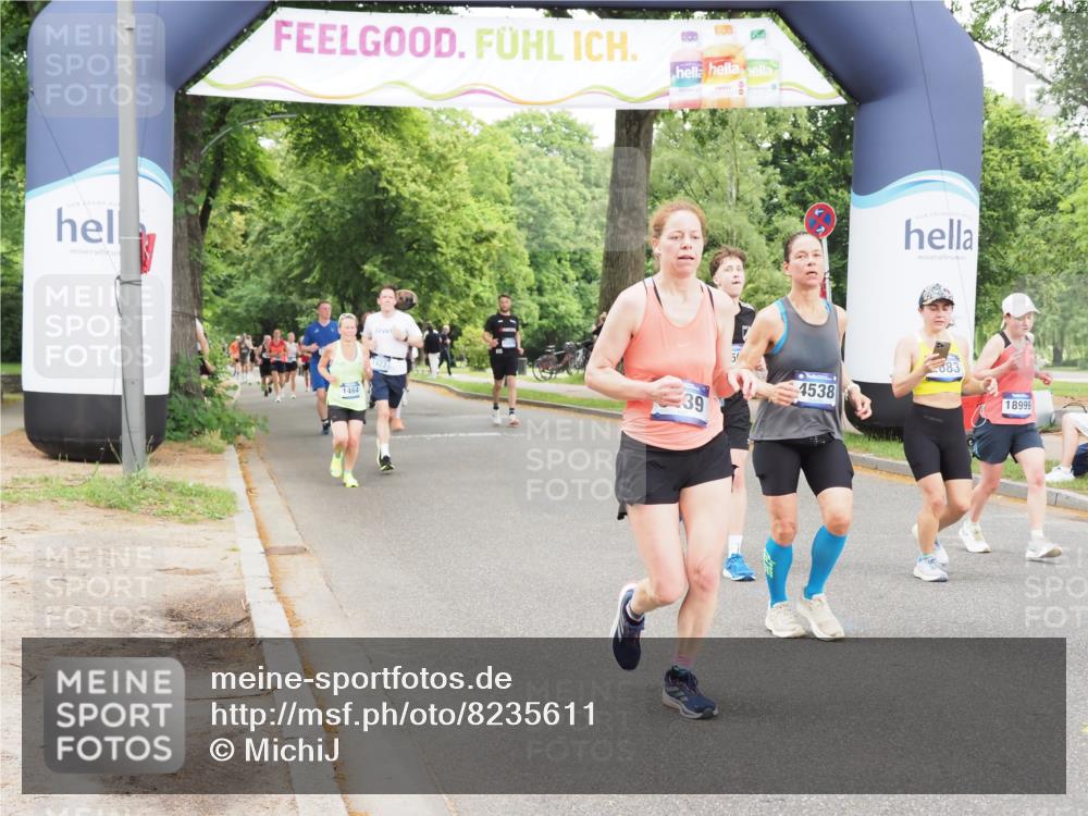 29.06.2025 - hella hamburg halbmarathon MichiJ http://msf.ph/oto/8235611 29.06.2025 10:49:58 Zwischen KM18-KM19 1254, 1334, 1464, 1573, 2683, 3001, 3921, 4538, 5384, 9439, 9554, 9718, 10705, 12004, 13503, 14135, 15252, 16808, 17757, 18999 meine-sportfotos.de