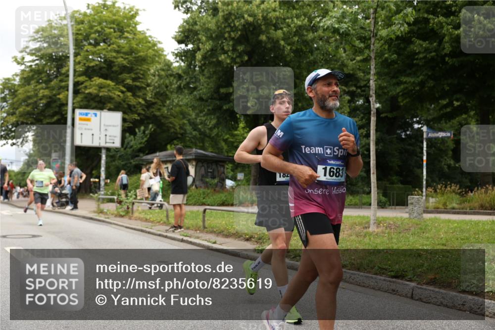 29.06.2025 - hella hamburg halbmarathon Yannick Fuchs http://msf.ph/oto/8235619 29.06.2025 10:47:06 20KM 1258, 1482, 1499, 1683, 1783, 2074, 2099, 2208, 2346, 2910, 3059, 3334, 3399, 3999, 4065, 4419, 4587, 4635, 4726, 5077, 5607, 5907, 6198, 6628, 6897, 7232, 7383, 7509, 8273, 8361, 8587, 8651, 9065, 9163, 9537, 10724, 11217, 11588, 11589, 11604, 11689, 11992, 12155, 12482, 12875, 12910, 14323, 14805, 15179, 15430, 15681, 15980, 16467, 16986, 17710, 18249, 18720, 18901, 19208, 19244 meine-sportfotos.de