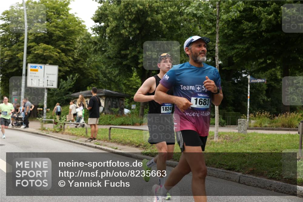 29.06.2025 - hella hamburg halbmarathon Yannick Fuchs http://msf.ph/oto/8235663 29.06.2025 10:47:06 20KM 1258, 1482, 1499, 1683, 1783, 2074, 2099, 2208, 2346, 2910, 3059, 3334, 3399, 3999, 4065, 4419, 4587, 4635, 4726, 5077, 5607, 5907, 6198, 6628, 6897, 7232, 7383, 7509, 8273, 8361, 8587, 8651, 9065, 9163, 9537, 10724, 11217, 11588, 11589, 11604, 11689, 11992, 12155, 12482, 12875, 12910, 14323, 14805, 15179, 15430, 15681, 15980, 16467, 16986, 17710, 18249, 18720, 18901, 19208, 19244 meine-sportfotos.de