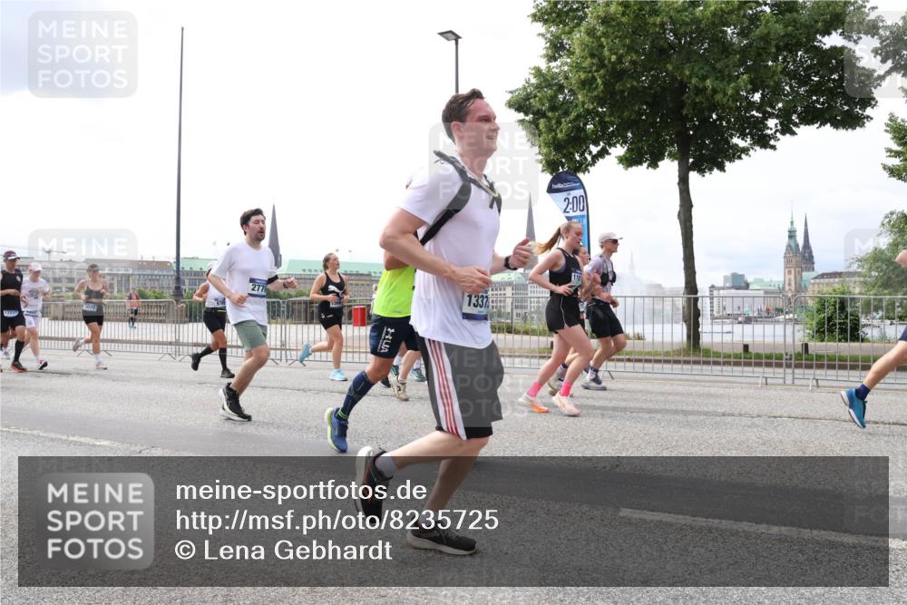 29.06.2025 - hella hamburg halbmarathon Lena Gebhardt http://msf.ph/oto/8235725 29.06.2025 10:33:40 Lombardsbrücke 1189, 1275, 1417, 1764, 1896, 1995, 2038, 2054, 2085, 2342, 2482, 2776, 2838, 3170, 3264, 3340, 3341, 3345, 3560, 3812, 4164, 4361, 4433, 4445, 4449, 4479, 4696, 4942, 5075, 5096, 5141, 5557, 5566, 5569, 5691, 5821, 5822, 5887, 6109, 6364, 6515, 6516, 6773, 6854, 6956, 6999, 7027, 7565, 7653, 7705, 8021, 8157, 8202, 8282, 8375, 8377, 8383, 8401, 8891, 9094, 9234, 9258, 9438, 9591, 9592, 9750, 9780, 9799, 9875, 9995, 10007, 10071, 10561, 11713, 11811, 11826 meine-sportfotos.de