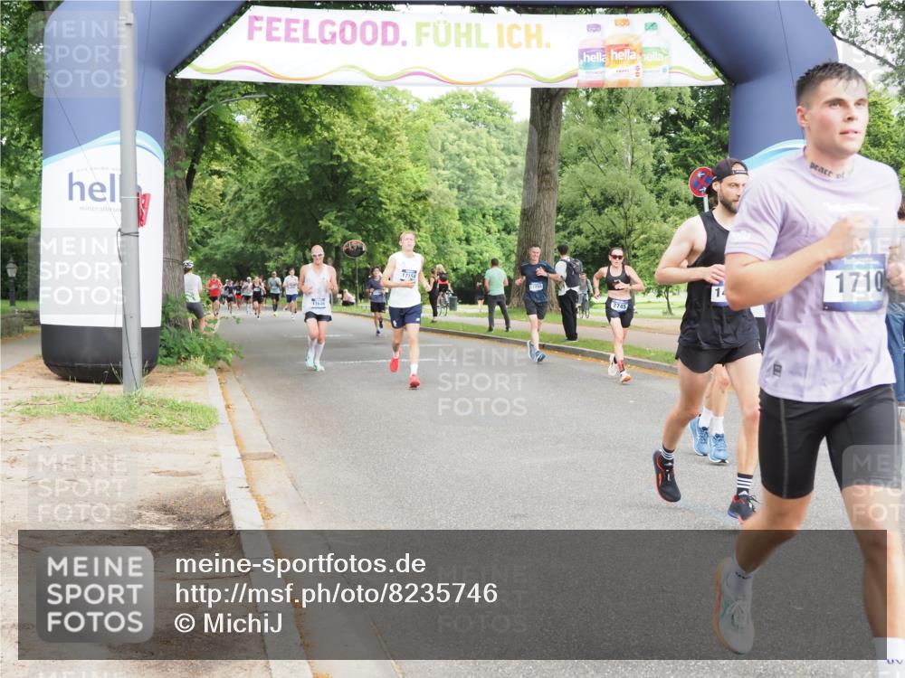 29.06.2025 - hella hamburg halbmarathon MichiJ http://msf.ph/oto/8235746 29.06.2025 10:27:03 Zwischen KM18-KM19 1710, 6684, 12137, 14688, 14992, 17726, 18276, 18529 meine-sportfotos.de