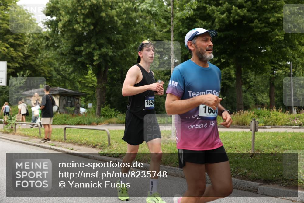 29.06.2025 - hella hamburg halbmarathon Yannick Fuchs http://msf.ph/oto/8235748 29.06.2025 10:47:06 20KM 1258, 1482, 1499, 1683, 1783, 2074, 2099, 2208, 2346, 2910, 3059, 3334, 3399, 3999, 4065, 4419, 4587, 4635, 4726, 5077, 5607, 5907, 6198, 6628, 6897, 7232, 7383, 7509, 8273, 8361, 8587, 8651, 9065, 9163, 9537, 10724, 11217, 11588, 11589, 11604, 11689, 11992, 12155, 12482, 12875, 12910, 14323, 14805, 15179, 15430, 15681, 15980, 16467, 16986, 17710, 18249, 18720, 18901, 19208, 19244 meine-sportfotos.de