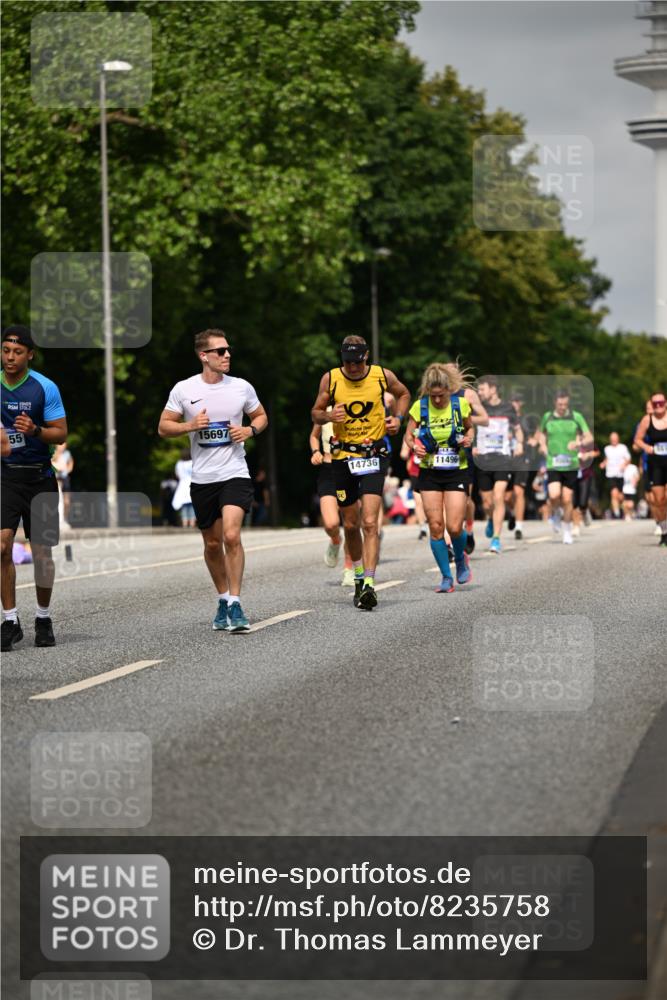 29.06.2025 - hella hamburg halbmarathon Dr. Thomas Lammeyer http://msf.ph/oto/8235758 29.06.2025 10:13:41 Kennedybrücke 1838, 3921, 5511, 7187, 7333, 7636, 8219, 9366, 9434, 9674, 9781, 10036, 10819, 10943, 11067 meine-sportfotos.de