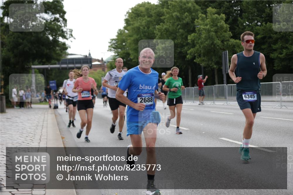 29.06.2025 - hella hamburg halbmarathon Jannik Wohlers http://msf.ph/oto/8235773 29.06.2025 10:28:43 Lombardsbrücke 1869, 2688, 4161, 4362, 4373, 4982, 6345, 7169, 7449, 8048, 10198, 11989, 12099, 12404, 12442, 12958, 13090, 14205, 15952, 15955, 16673, 18414 meine-sportfotos.de