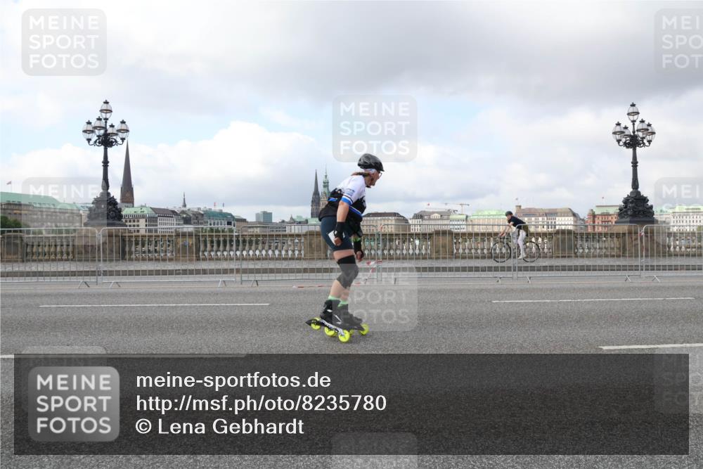 29.06.2025 - hella hamburg halbmarathon Lena Gebhardt http://msf.ph/oto/8235780 29.06.2025 09:01:58 Lombardsbrücke  meine-sportfotos.de