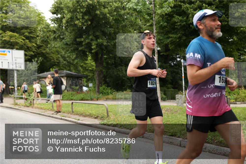 29.06.2025 - hella hamburg halbmarathon Yannick Fuchs http://msf.ph/oto/8235786 29.06.2025 10:47:06 20KM 1258, 1482, 1499, 1683, 1783, 2074, 2099, 2208, 2346, 2910, 3059, 3334, 3399, 3999, 4065, 4419, 4587, 4635, 4726, 5077, 5607, 5907, 6198, 6628, 6897, 7232, 7383, 7509, 8273, 8361, 8587, 8651, 9065, 9163, 9537, 10724, 11217, 11588, 11589, 11604, 11689, 11992, 12155, 12482, 12875, 12910, 14323, 14805, 15179, 15430, 15681, 15980, 16467, 16986, 17710, 18249, 18720, 18901, 19208, 19244 meine-sportfotos.de
