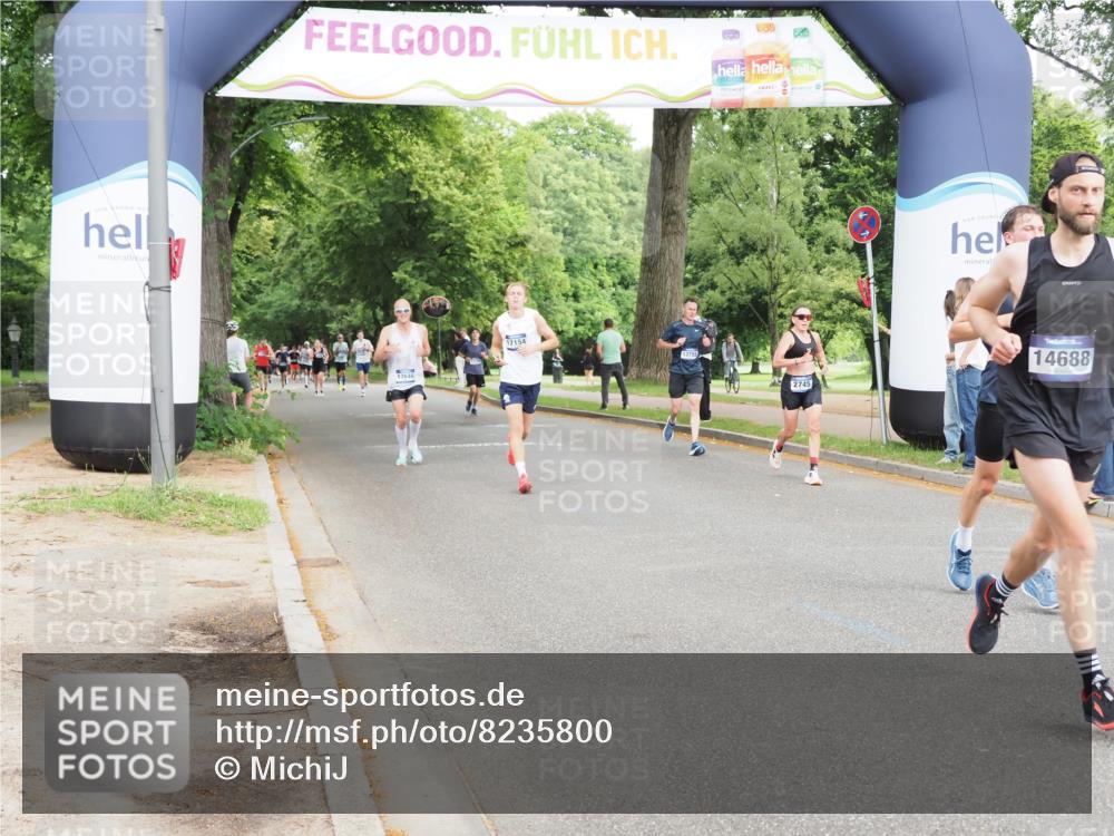 29.06.2025 - hella hamburg halbmarathon MichiJ http://msf.ph/oto/8235800 29.06.2025 10:27:03 Zwischen KM18-KM19 1710, 6684, 12137, 14688, 14992, 17726, 18276, 18529 meine-sportfotos.de