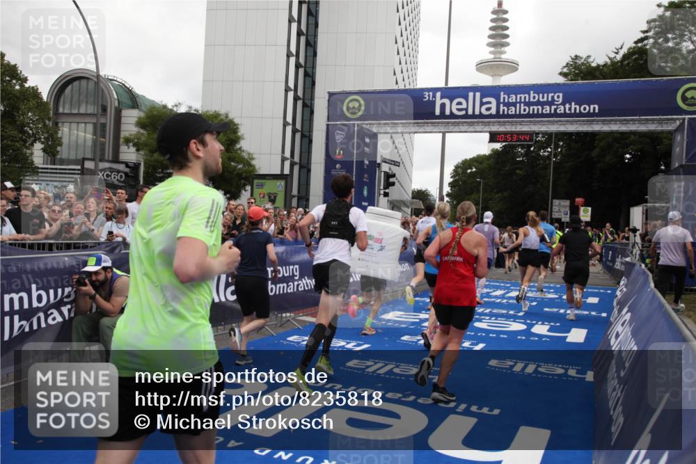 29.06.2025 - hella hamburg halbmarathon Michael Strokosch http://msf.ph/oto/8235818 29.06.2025 10:53:43 Ziel 1030, 1502, 1783, 2058, 2082, 2630, 3399, 3819, 5399, 6628, 6762, 10549, 10895, 11588, 11589, 11604, 12632, 13865, 14702, 15061, 15441, 15856, 16092, 17482, 18143, 18514, 18666, 18715 meine-sportfotos.de