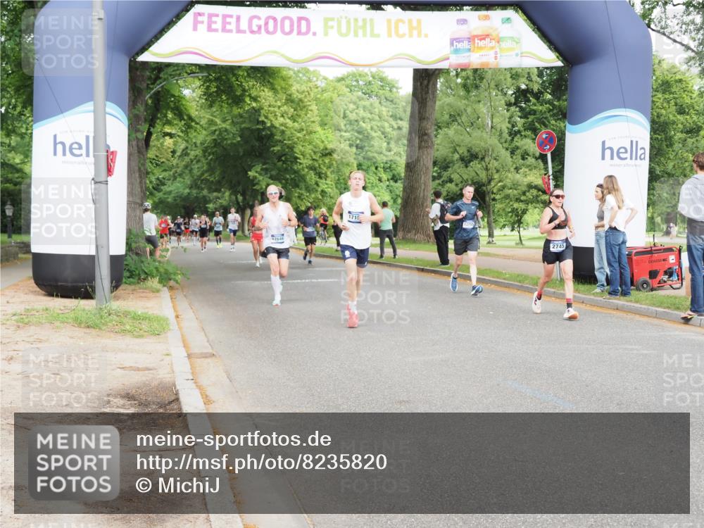 29.06.2025 - hella hamburg halbmarathon MichiJ http://msf.ph/oto/8235820 29.06.2025 10:27:04 Zwischen KM18-KM19 1710, 2745, 6684, 12137, 14688, 14992, 17154, 17646, 17726, 18276, 18529 meine-sportfotos.de