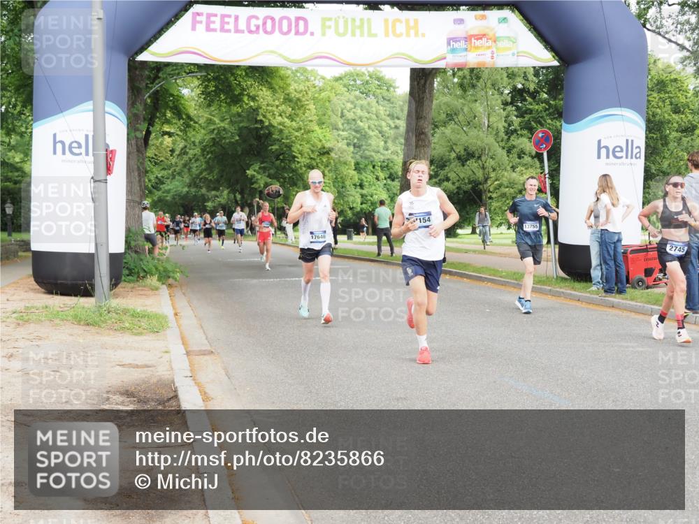 29.06.2025 - hella hamburg halbmarathon MichiJ http://msf.ph/oto/8235866 29.06.2025 10:27:05 Zwischen KM18-KM19 1710, 2745, 12137, 13755, 14688, 17154, 17646, 17726, 18276 meine-sportfotos.de