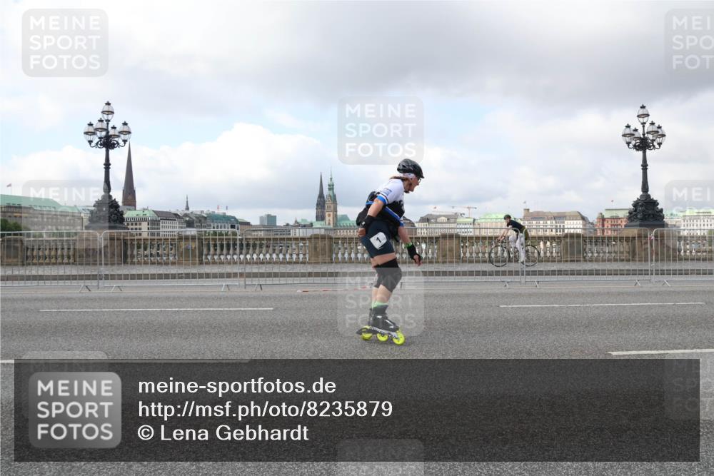 29.06.2025 - hella hamburg halbmarathon Lena Gebhardt http://msf.ph/oto/8235879 29.06.2025 09:01:58 Lombardsbrücke  meine-sportfotos.de