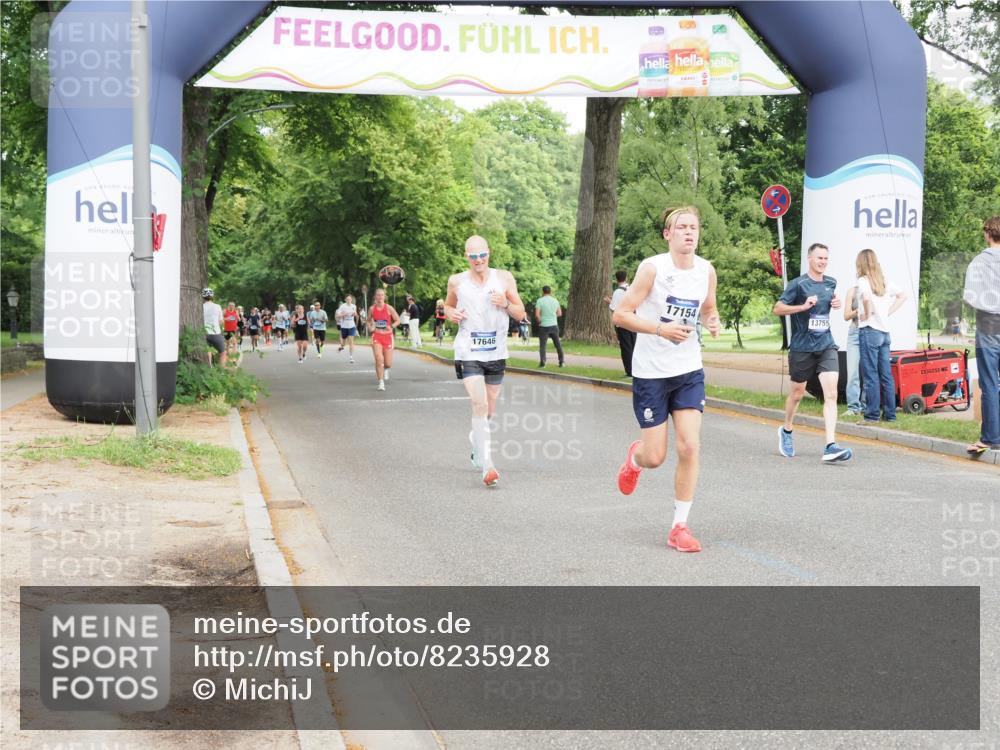 29.06.2025 - hella hamburg halbmarathon MichiJ http://msf.ph/oto/8235928 29.06.2025 10:27:05 Zwischen KM18-KM19 1710, 2745, 12137, 13755, 14688, 17154, 17646, 17726, 18276 meine-sportfotos.de