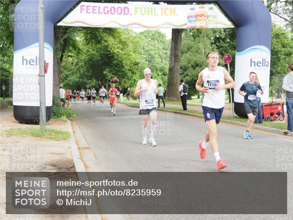 29.06.2025 - hella hamburg halbmarathon MichiJ http://msf.ph/oto/8235959 29.06.2025 10:27:06 Zwischen KM18-KM19 1710, 2745, 12137, 13755, 14688, 17154, 17646, 17726 meine-sportfotos.de