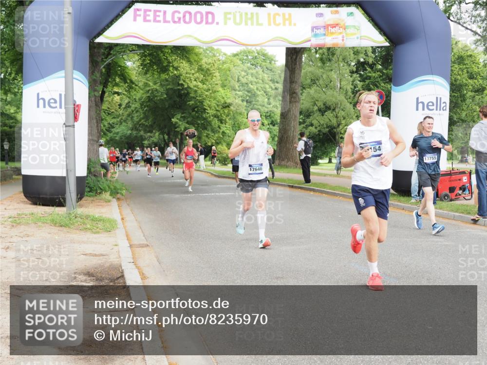 29.06.2025 - hella hamburg halbmarathon MichiJ http://msf.ph/oto/8235970 29.06.2025 10:27:06 Zwischen KM18-KM19 1710, 2745, 12137, 13755, 14688, 17154, 17646, 17726 meine-sportfotos.de