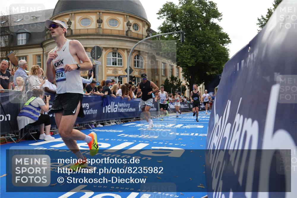 29.06.2025 - hella hamburg halbmarathon Strokosch-Dieckow http://msf.ph/oto/8235982 29.06.2025 10:35:05 Ziel 4740, 7628, 7972, 8901, 11559, 12044, 14069, 15391, 15415, 16963, 16964, 17022 meine-sportfotos.de