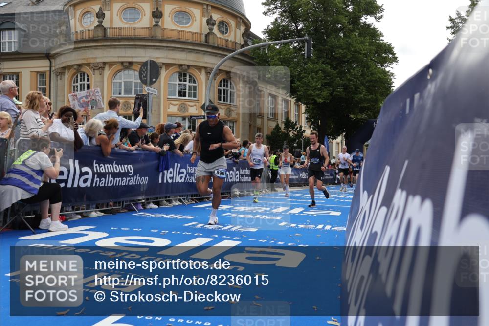 29.06.2025 - hella hamburg halbmarathon Strokosch-Dieckow http://msf.ph/oto/8236015 29.06.2025 10:35:05 Ziel 4740, 7628, 7972, 8901, 11559, 12044, 14069, 15391, 15415, 16963, 16964, 17022 meine-sportfotos.de