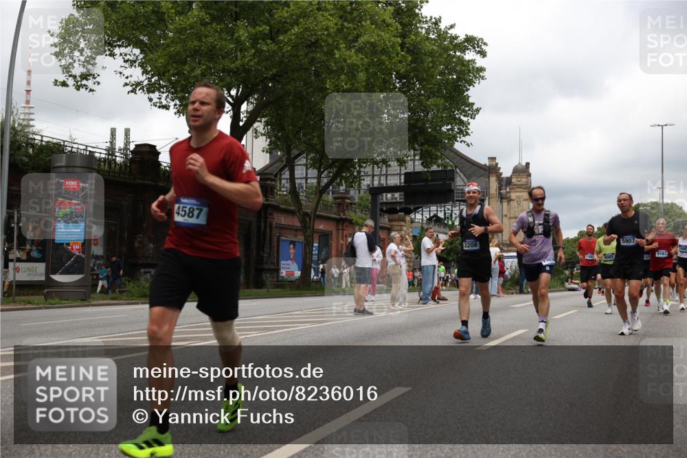 29.06.2025 - hella hamburg halbmarathon Yannick Fuchs http://msf.ph/oto/8236016 29.06.2025 10:47:08 20KM 1061, 1258, 1499, 1683, 1706, 1783, 2074, 2099, 2208, 2346, 2910, 3059, 3334, 3399, 3999, 4065, 4419, 4587, 4635, 5077, 5607, 5907, 6198, 6628, 6897, 7232, 7383, 7509, 8273, 8361, 8587, 8651, 9065, 9163, 9537, 10724, 11217, 11588, 11589, 11604, 11689, 11992, 12155, 12413, 12482, 12490, 12875, 12910, 14323, 14805, 15126, 15179, 15430, 15681, 15980, 16467, 16538, 16986, 18249, 18720, 18901, 19208, 19244 meine-sportfotos.de