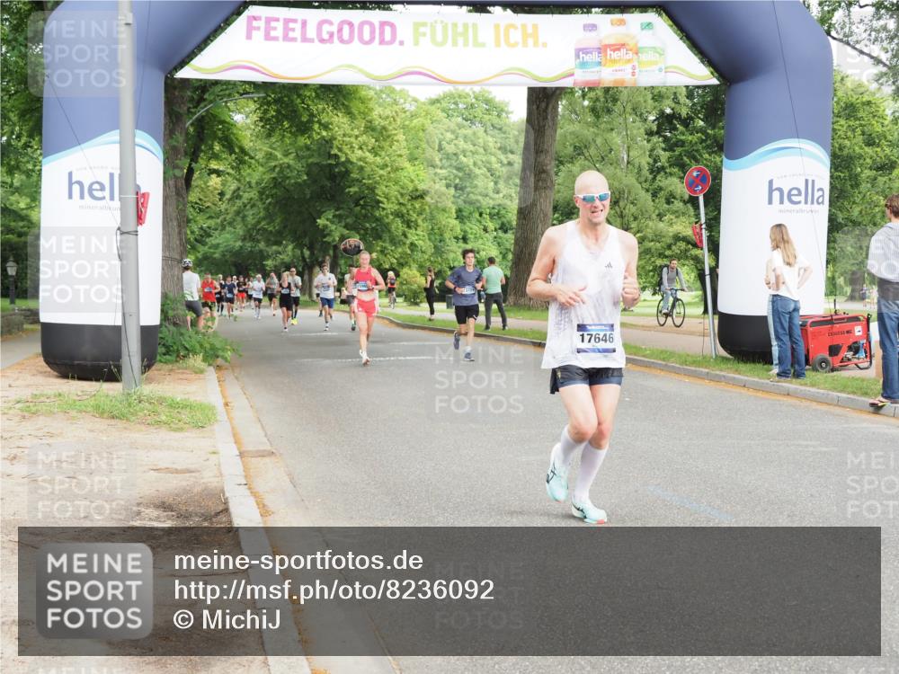 29.06.2025 - hella hamburg halbmarathon MichiJ http://msf.ph/oto/8236092 29.06.2025 10:27:07 Zwischen KM18-KM19 1710, 2745, 13755, 14688, 17154, 17646, 17726 meine-sportfotos.de