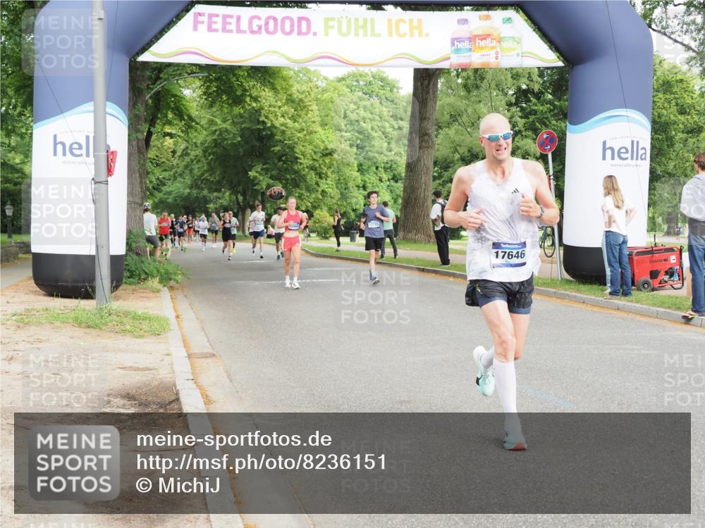 29.06.2025 - hella hamburg halbmarathon MichiJ http://msf.ph/oto/8236151 29.06.2025 10:27:07 Zwischen KM18-KM19 1710, 2745, 13755, 14688, 17154, 17646, 17726 meine-sportfotos.de