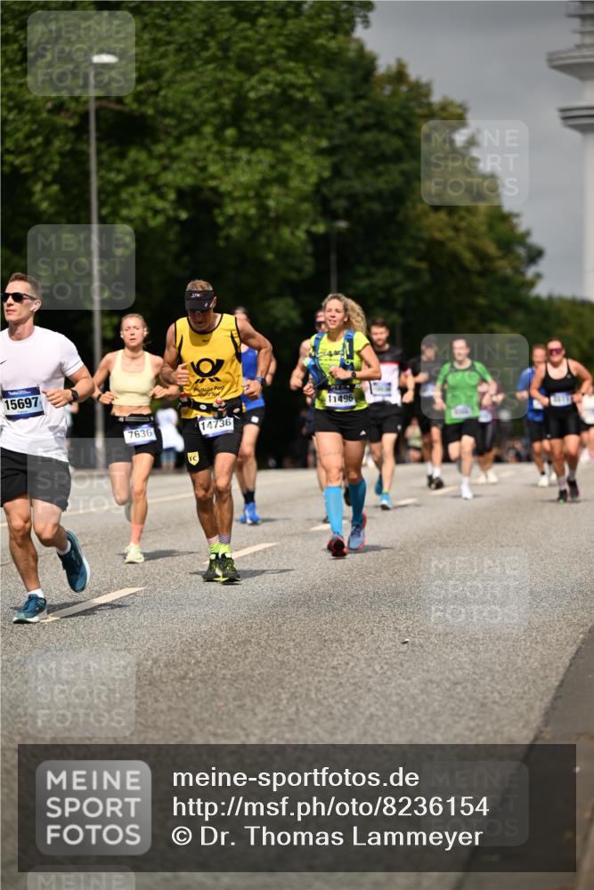 29.06.2025 - hella hamburg halbmarathon Dr. Thomas Lammeyer http://msf.ph/oto/8236154 29.06.2025 10:13:43 Kennedybrücke 1838, 3921, 5511, 7187, 7333, 7636, 8219, 9366, 9434, 9674, 9781, 10036, 10819, 10943, 11067 meine-sportfotos.de