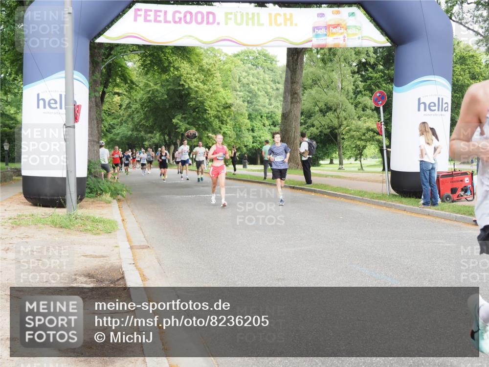 29.06.2025 - hella hamburg halbmarathon MichiJ http://msf.ph/oto/8236205 29.06.2025 10:27:08 Zwischen KM18-KM19 1710, 2745, 13755, 14688, 15965, 17154, 17646, 17726 meine-sportfotos.de