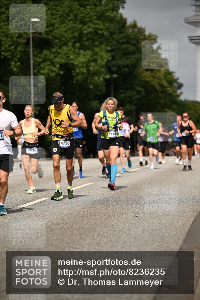 29.06.2025 - hella hamburg halbmarathon Dr. Thomas Lammeyer http://msf.ph/oto/8236235 29.06.2025 10:13:44 Kennedybrücke 1838, 3921, 5511, 7187, 7333, 7636, 8219, 9366, 9434, 9674, 9781, 10036, 10819, 10943, 11067 meine-sportfotos.de