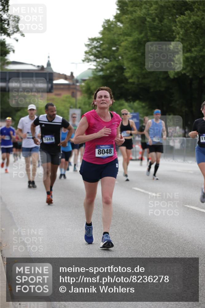 29.06.2025 - hella hamburg halbmarathon Jannik Wohlers http://msf.ph/oto/8236278 29.06.2025 10:28:49 Lombardsbrücke 1230, 2688, 3179, 4373, 4982, 6345, 7169, 7449, 8048, 8812, 10198, 10641, 10808, 11792, 11803, 11989, 12099, 12404, 12958, 13090, 15952, 15955, 16673, 16676, 18414 meine-sportfotos.de