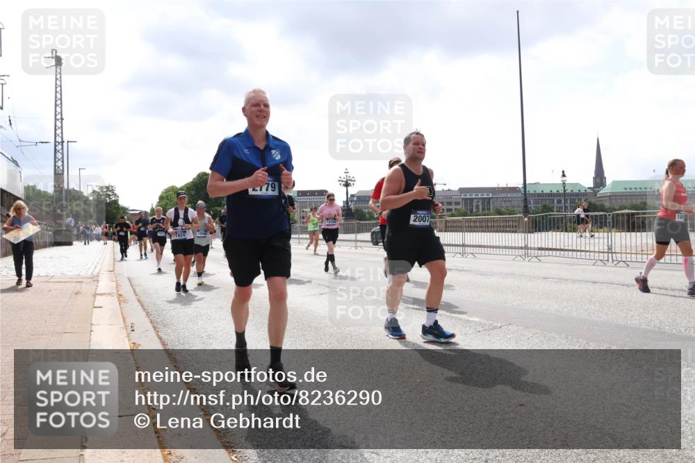 29.06.2025 - hella hamburg halbmarathon Lena Gebhardt http://msf.ph/oto/8236290 29.06.2025 10:45:12 Lombardsbrücke 1024, 1273, 1629, 1685, 1713, 1798, 1924, 2007, 2216, 2217, 2779, 3160, 3164, 3357, 3377, 3570, 3879, 3993, 4099, 4102, 4186, 4275, 4306, 4337, 4504, 4820, 4851, 5099, 5108, 5190, 5339, 5636, 5949, 6150, 6509, 6763, 6788, 6841, 6888, 6911, 6922, 6980, 7283, 7530, 7541, 7699, 7859, 7912, 8582, 8594, 8605, 8762, 8907, 9036, 9084, 9085, 9620, 10182, 10225, 10562, 10566, 10668, 10707, 11272, 11314, 12198, 12318, 12332, 12334, 12394, 13039, 13261 meine-sportfotos.de