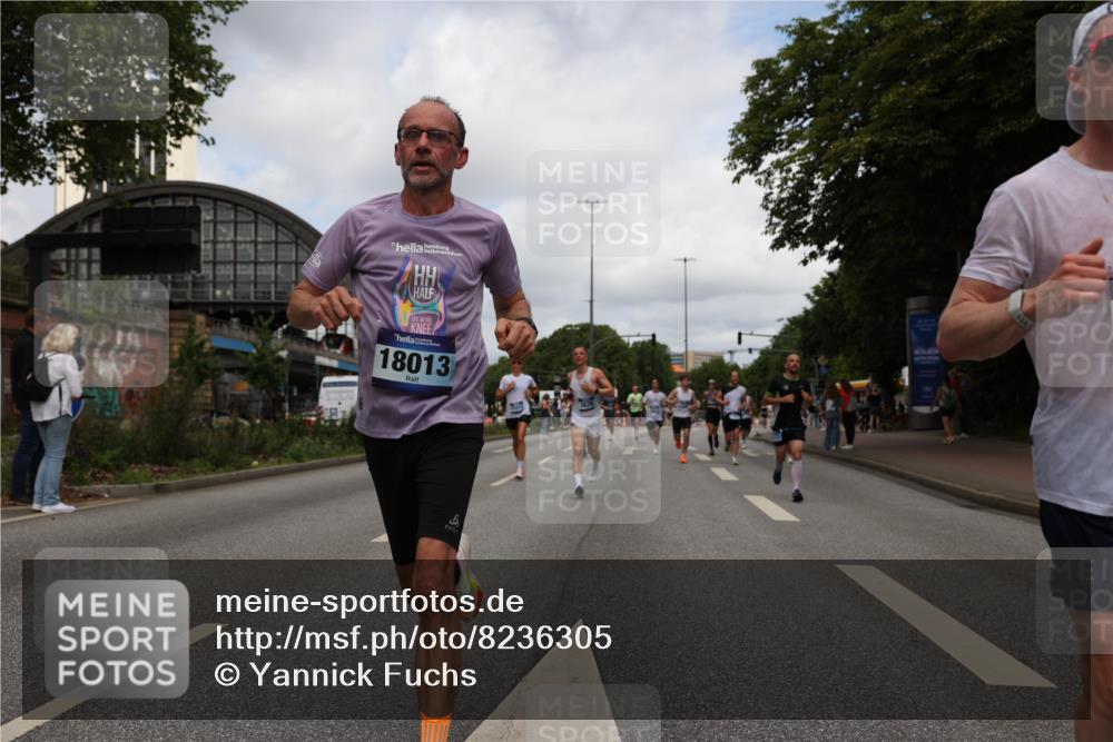 29.06.2025 - hella hamburg halbmarathon Yannick Fuchs http://msf.ph/oto/8236305 29.06.2025 10:34:31 20KM 1358, 1603, 1975, 2573, 2826, 2972, 3547, 3626, 4381, 4398, 4766, 4888, 5752, 6149, 6152, 7495, 7622, 8346, 8467, 8574, 8933, 9116, 9540, 11284, 11714, 11806, 12046, 12091, 13190, 14077, 14699, 15421, 15813, 15828, 16580, 17425, 17792, 17916, 17973, 18013, 18154, 18979 meine-sportfotos.de