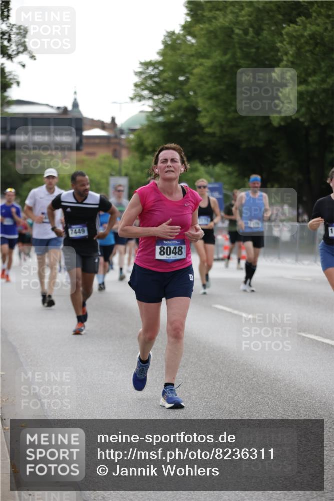 29.06.2025 - hella hamburg halbmarathon Jannik Wohlers http://msf.ph/oto/8236311 29.06.2025 10:28:49 Lombardsbrücke 1230, 2688, 3179, 4373, 4982, 6345, 7169, 7449, 8048, 8812, 10198, 10641, 10808, 11792, 11803, 11989, 12099, 12404, 12958, 13090, 15952, 15955, 16673, 16676, 18414 meine-sportfotos.de