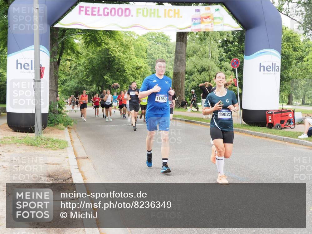 29.06.2025 - hella hamburg halbmarathon MichiJ http://msf.ph/oto/8236349 29.06.2025 10:50:03 Zwischen KM18-KM19 1427, 1464, 2683, 4538, 7243, 9439, 9554, 11960, 12479, 13503, 18999, 19023 meine-sportfotos.de