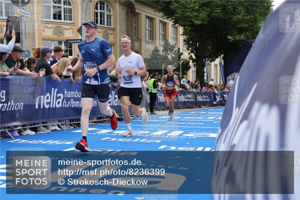 29.06.2025 - hella hamburg halbmarathon Strokosch-Dieckow http://msf.ph/oto/8236399 29.06.2025 10:35:09 Ziel 4740, 7628, 7867, 7972, 8901, 11559, 12514, 14069, 15415, 16963, 16964, 17022 meine-sportfotos.de