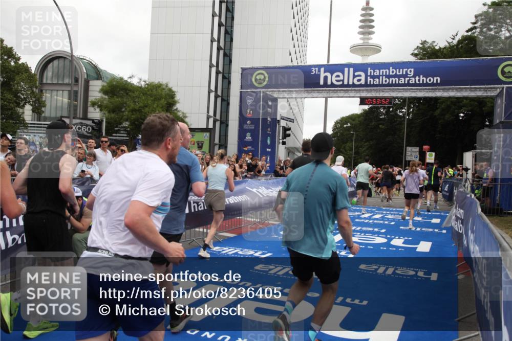29.06.2025 - hella hamburg halbmarathon Michael Strokosch http://msf.ph/oto/8236405 29.06.2025 10:53:51 Ziel 1422, 2082, 2518, 5607, 6260, 6877, 7177, 8285, 8335, 9922, 10529, 10891, 14026, 14702, 14818, 15502, 17482, 17740, 18249, 18487, 18514, 18759 meine-sportfotos.de