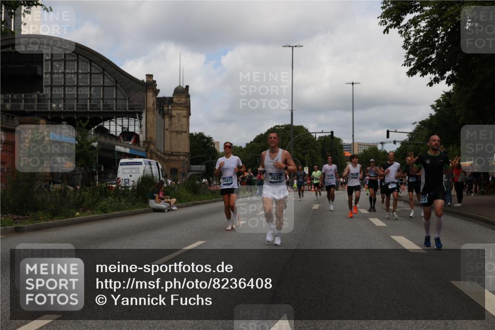 29.06.2025 - hella hamburg halbmarathon Yannick Fuchs http://msf.ph/oto/8236408 29.06.2025 10:34:32 20KM 1358, 1603, 1975, 2573, 2826, 3547, 3626, 4381, 4398, 4766, 4888, 5375, 6149, 6152, 6649, 7495, 7622, 8346, 8467, 8574, 8933, 9116, 11284, 11714, 11806, 12046, 12091, 13190, 14077, 14699, 15421, 15813, 15828, 16580, 17425, 17792, 17916, 17973, 18013, 18154, 18979 meine-sportfotos.de