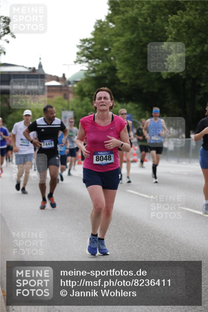 29.06.2025 - hella hamburg halbmarathon Jannik Wohlers http://msf.ph/oto/8236411 29.06.2025 10:28:49 Lombardsbrücke 1230, 2688, 3179, 4373, 4982, 6345, 7169, 7449, 8048, 8812, 10198, 10641, 10808, 11792, 11803, 11989, 12099, 12404, 12958, 13090, 15952, 15955, 16673, 16676, 18414 meine-sportfotos.de