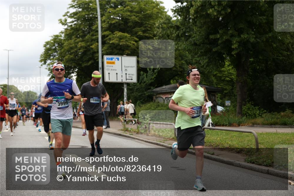 29.06.2025 - hella hamburg halbmarathon Yannick Fuchs http://msf.ph/oto/8236419 29.06.2025 10:47:09 20KM 1061, 1258, 1499, 1683, 1706, 1783, 2074, 2099, 2208, 2346, 2910, 3059, 3334, 3399, 3999, 4065, 4419, 4587, 4635, 5077, 5607, 5907, 6198, 6628, 6897, 7177, 7509, 7864, 8273, 8361, 8587, 8651, 9065, 9163, 9537, 10724, 11217, 11588, 11589, 11604, 11689, 11992, 12155, 12413, 12482, 12490, 12875, 12910, 14323, 15126, 15179, 15430, 15681, 15980, 16467, 16538, 16986, 18249, 18720, 18901, 19208, 19244 meine-sportfotos.de
