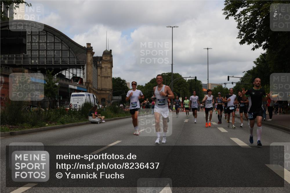 29.06.2025 - hella hamburg halbmarathon Yannick Fuchs http://msf.ph/oto/8236437 29.06.2025 10:34:32 20KM 1358, 1603, 1975, 2573, 2826, 3547, 3626, 4381, 4398, 4766, 4888, 5375, 6149, 6152, 6649, 7495, 7622, 8346, 8467, 8574, 8933, 9116, 11284, 11714, 11806, 12046, 12091, 13190, 14077, 14699, 15421, 15813, 15828, 16580, 17425, 17792, 17916, 17973, 18013, 18154, 18979 meine-sportfotos.de