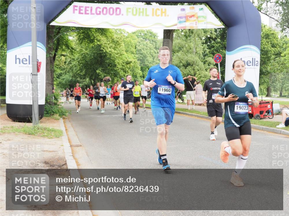29.06.2025 - hella hamburg halbmarathon MichiJ http://msf.ph/oto/8236439 29.06.2025 10:50:03 Zwischen KM18-KM19 1427, 1464, 2683, 4538, 7243, 9439, 9554, 11960, 12479, 13503, 18999, 19023 meine-sportfotos.de