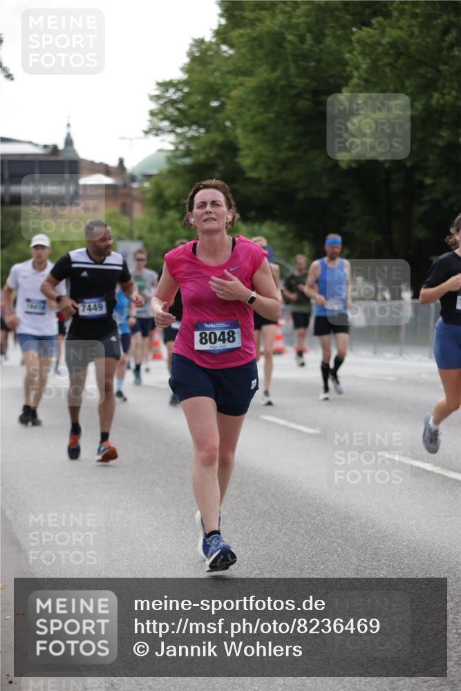 29.06.2025 - hella hamburg halbmarathon Jannik Wohlers http://msf.ph/oto/8236469 29.06.2025 10:28:50 Lombardsbrücke 1230, 2688, 3179, 4373, 6345, 7449, 8048, 8812, 9714, 10198, 10641, 10808, 11792, 11803, 11989, 12099, 12404, 12958, 13090, 14644, 15952, 15955, 16673, 16676, 18414 meine-sportfotos.de