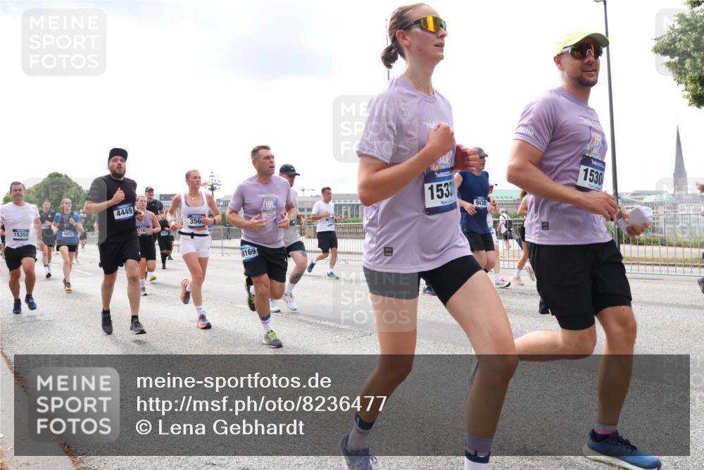 29.06.2025 - hella hamburg halbmarathon Lena Gebhardt http://msf.ph/oto/8236477 29.06.2025 10:33:42 Lombardsbrücke 1189, 1275, 1417, 1764, 1896, 1995, 2085, 2342, 2482, 2776, 2838, 3170, 3264, 3340, 3341, 3345, 3560, 3812, 4164, 4361, 4433, 4445, 4449, 4479, 4696, 4942, 5075, 5096, 5141, 5557, 5561, 5566, 5569, 5691, 5821, 5822, 5887, 6109, 6364, 6515, 6516, 6773, 6854, 6956, 6999, 7027, 7565, 7653, 7705, 8021, 8157, 8202, 8282, 8375, 8377, 8383, 8401, 8891, 9094, 9234, 9258, 9438, 9591, 9592, 9750, 9780, 9799, 9875, 9995, 10007, 10071, 10561, 11811, 11826 meine-sportfotos.de