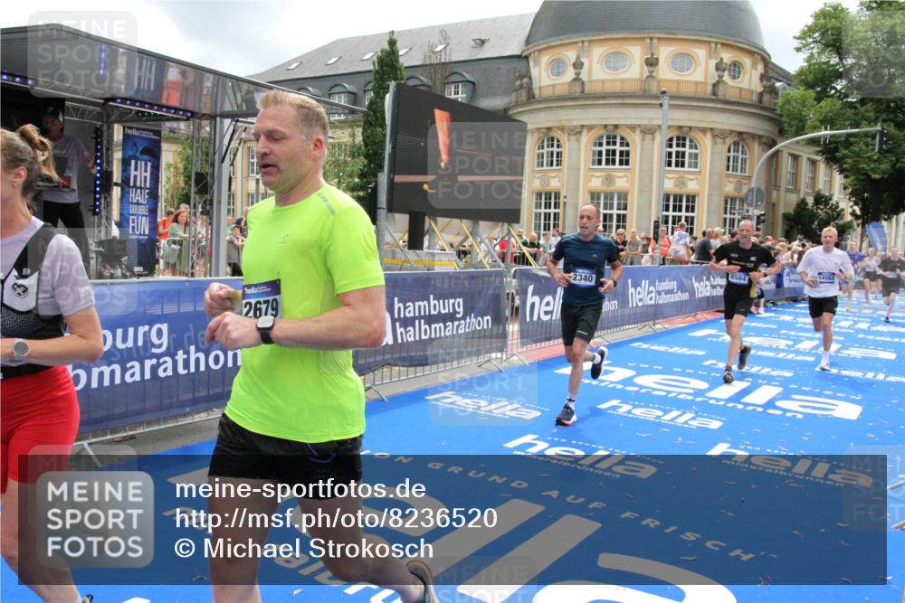 29.06.2025 - hella hamburg halbmarathon Michael Strokosch http://msf.ph/oto/8236520 29.06.2025 10:47:52 Ziel 2340, 5915, 6836, 8564, 11961, 12679, 14383, 17229, 18356, 18430, 18836 meine-sportfotos.de