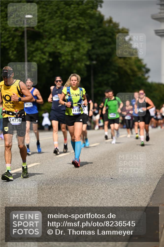 29.06.2025 - hella hamburg halbmarathon Dr. Thomas Lammeyer http://msf.ph/oto/8236545 29.06.2025 10:13:45 Kennedybrücke 1838, 3921, 5511, 7042, 7187, 7333, 7636, 8219, 9366, 9434, 9674, 9781, 10036, 10819, 10943, 11067 meine-sportfotos.de