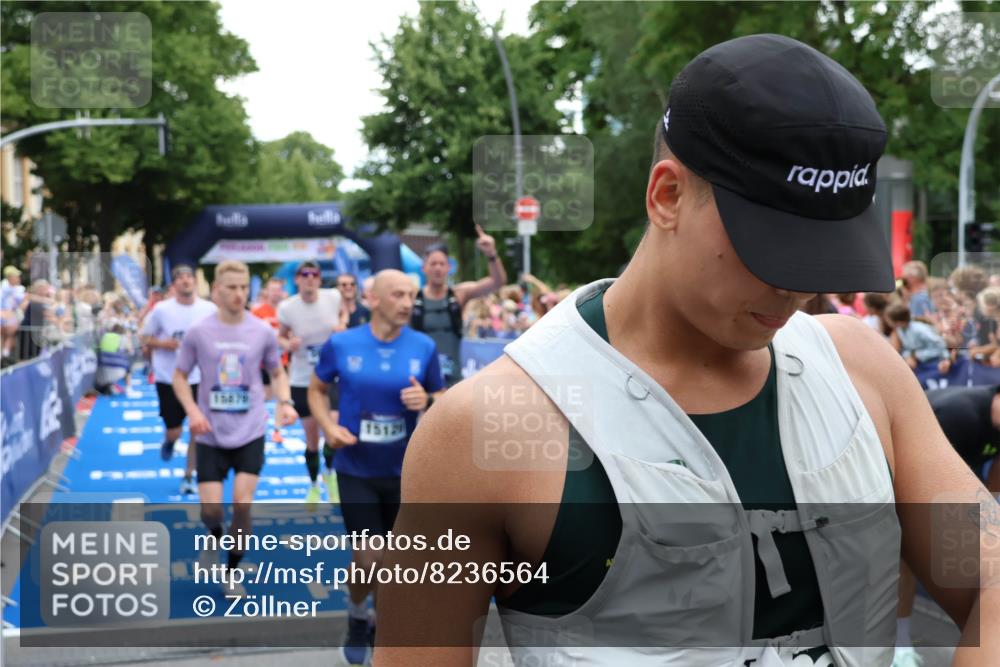 29.06.2025 - hella hamburg halbmarathon Zöllner http://msf.ph/oto/8236564 29.06.2025 10:55:10 Ziel 1549, 1628, 2119, 2448, 2884, 3041, 3791, 3945, 4938, 6355, 8691, 9060, 9361, 9380, 10191, 10192, 11333, 11747, 11976, 12248, 12961, 13297, 14750, 14834, 14948, 15126, 15879, 16108, 16630, 17803, 17842 meine-sportfotos.de