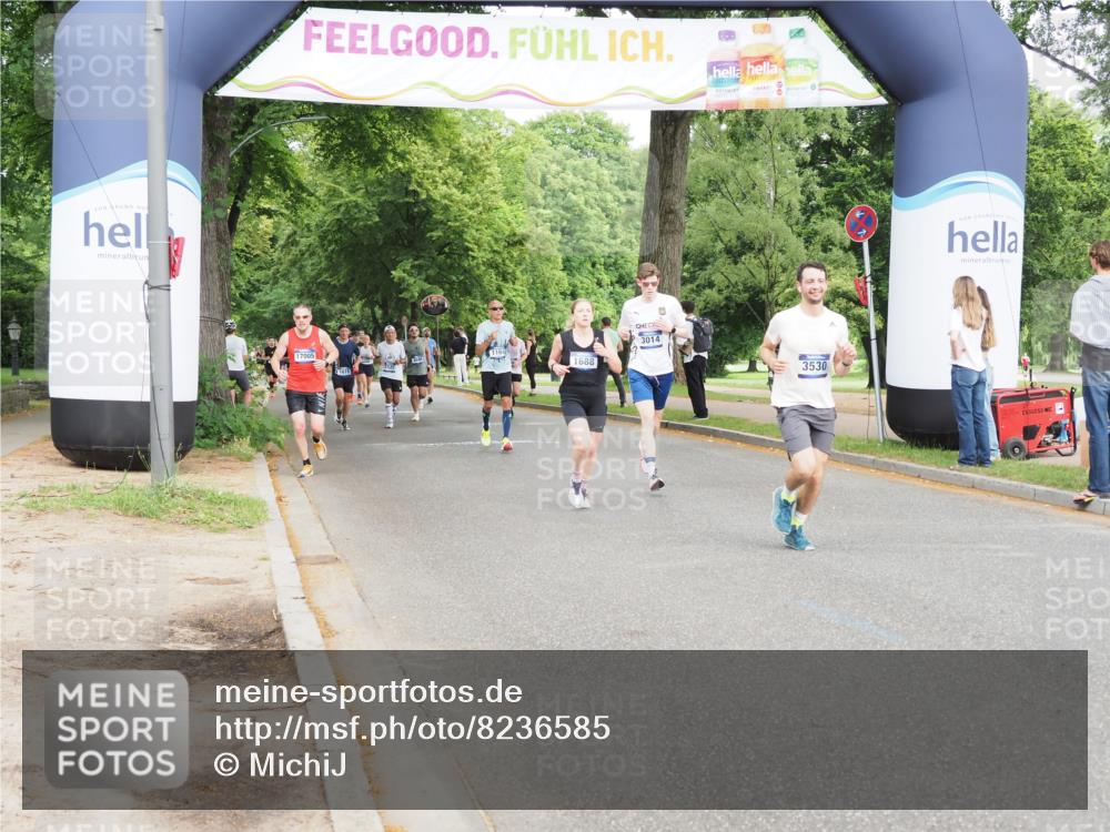 29.06.2025 - hella hamburg halbmarathon MichiJ http://msf.ph/oto/8236585 29.06.2025 10:27:13 Zwischen KM18-KM19 3014, 3530, 13729, 13755, 15965 meine-sportfotos.de