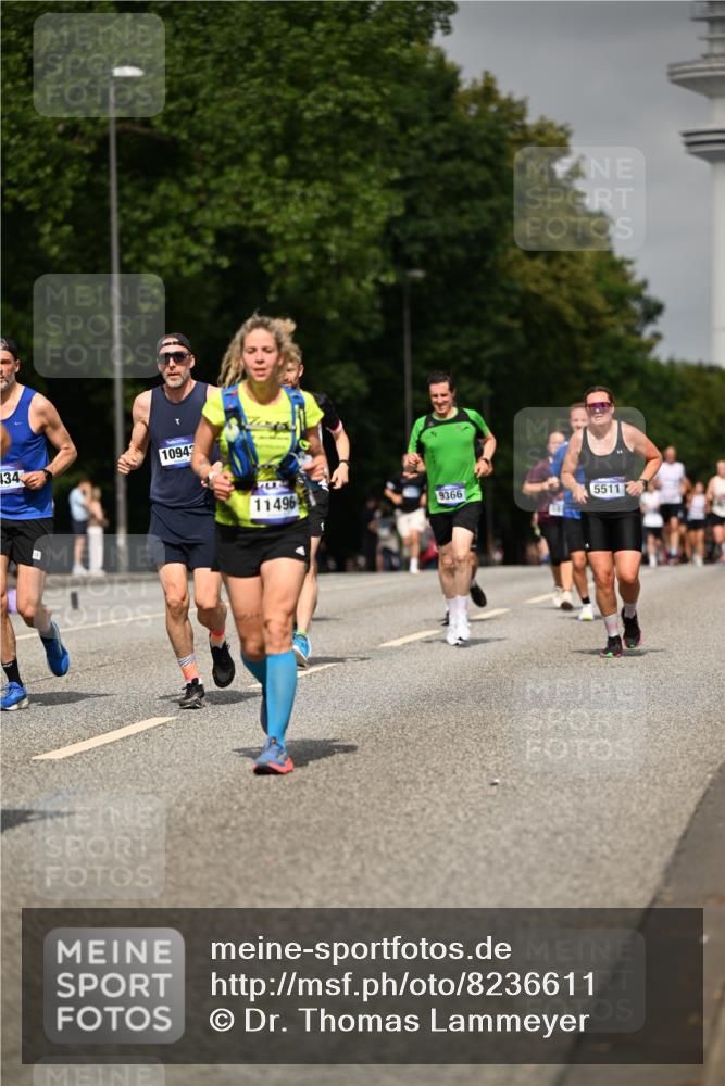 29.06.2025 - hella hamburg halbmarathon Dr. Thomas Lammeyer http://msf.ph/oto/8236611 29.06.2025 10:13:46 Kennedybrücke 1573, 1838, 3921, 5511, 7042, 7187, 7333, 7636, 8219, 9366, 9434, 9674, 9781, 10036, 10943 meine-sportfotos.de