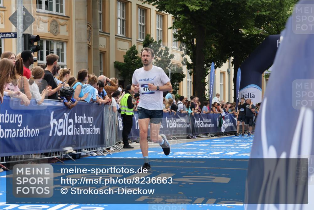 29.06.2025 - hella hamburg halbmarathon Strokosch-Dieckow http://msf.ph/oto/8236663 29.06.2025 10:35:12 Ziel 4740, 7628, 7867, 11559, 12514, 13798, 14069, 14789, 15415, 15773, 16964, 17022 meine-sportfotos.de
