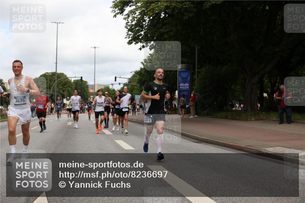 29.06.2025 - hella hamburg halbmarathon Yannick Fuchs http://msf.ph/oto/8236697 29.06.2025 10:34:33 20KM 1358, 1603, 1975, 2573, 2826, 3547, 3626, 4381, 4398, 4766, 4888, 5375, 6149, 6152, 6649, 7109, 7495, 7622, 8346, 8467, 8574, 8933, 9116, 11284, 11714, 11806, 12046, 12091, 13190, 14077, 14699, 15421, 15813, 15828, 16580, 17425, 17792, 17916, 17973, 18013, 18979 meine-sportfotos.de