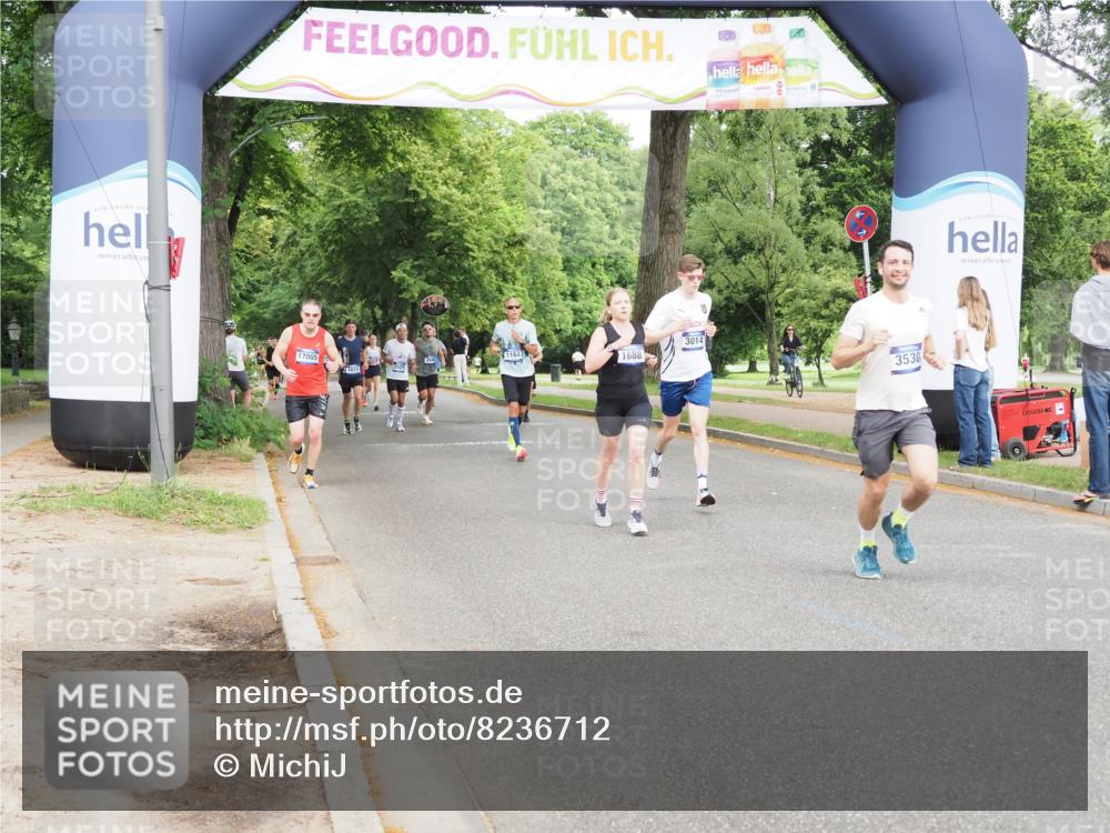 29.06.2025 - hella hamburg halbmarathon MichiJ http://msf.ph/oto/8236712 29.06.2025 10:27:14 Zwischen KM18-KM19 3014, 3530, 13729, 15965 meine-sportfotos.de