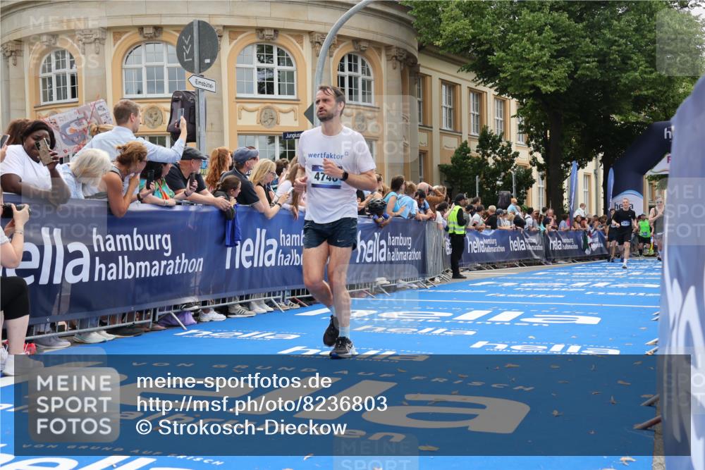 29.06.2025 - hella hamburg halbmarathon Strokosch-Dieckow http://msf.ph/oto/8236803 29.06.2025 10:35:13 Ziel 4740, 4944, 7628, 7867, 11559, 12514, 13798, 14789, 15415, 15773, 17022 meine-sportfotos.de