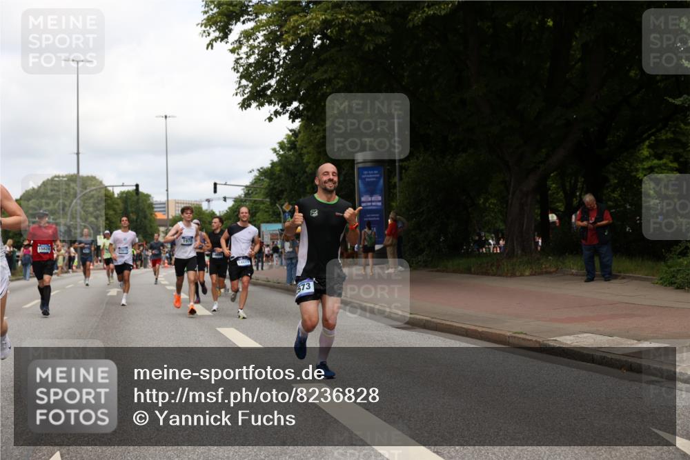 29.06.2025 - hella hamburg halbmarathon Yannick Fuchs http://msf.ph/oto/8236828 29.06.2025 10:34:33 20KM 1358, 1603, 1975, 2573, 2826, 3547, 3626, 4381, 4398, 4766, 4888, 5375, 6149, 6152, 6649, 7109, 7495, 7622, 8346, 8467, 8574, 8933, 9116, 11284, 11714, 11806, 12046, 12091, 13190, 14077, 14699, 15421, 15813, 15828, 16580, 17425, 17792, 17916, 17973, 18013, 18979 meine-sportfotos.de
